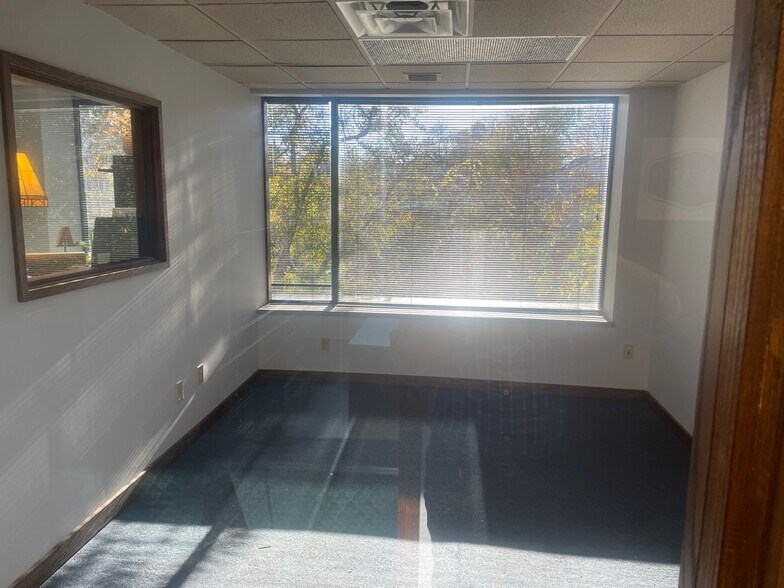 More Photos Of 2216 Dixie Hwy, Fort Mitchell Loft Creative Space For Lease