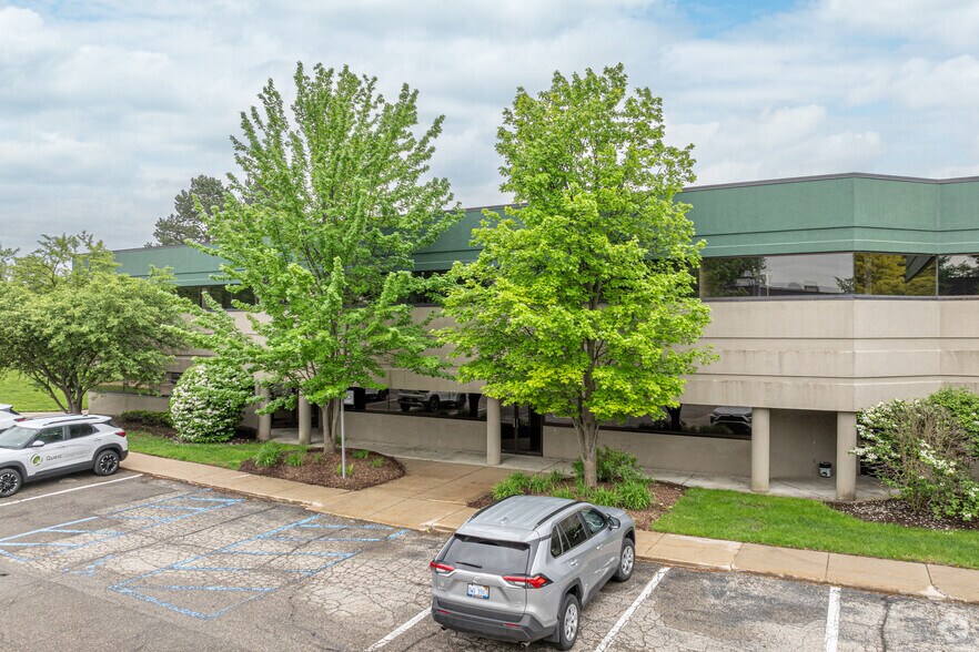 More Photos Of 2660 Horizon Dr SE, Grand Rapids Office For Lease