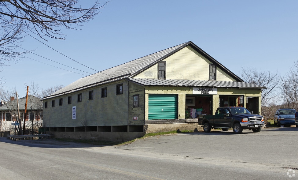 Primary Photo Of 19 Main Ave, Gardiner Freestanding For Sale
