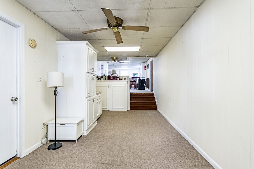 More Photos Of 8214 Panther Lake Rd, Willow Spring Flex For Lease