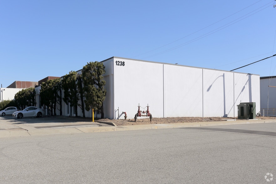 More Photos Of 1238-1254 E Cypress St, Covina Distribution For Lease