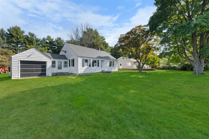 More Photos Of 235 Prospect Plains Rd, Monroe Township Office For Sale