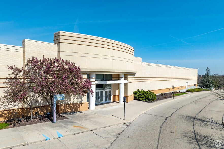 More Photos Of 5043 Tuttle Crossing Blvd, Dublin General Retail For Lease