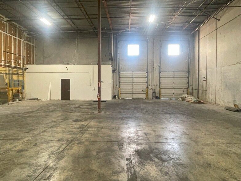 More Photos Of 1701 Massey Tompkins Rd, Houston Distribution For Sale
