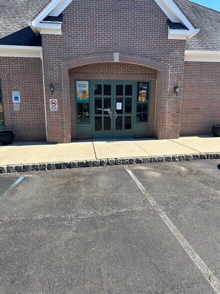 More Photos Of 303 Main St, Butler General Retail For Lease