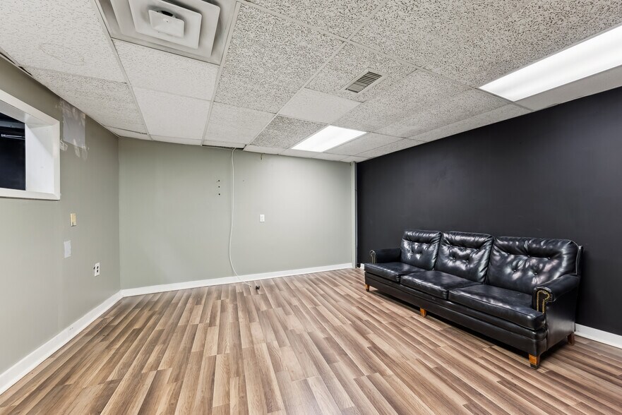 More Photos Of 322 Wanaque Ave, Pompton Lakes Storefront For Lease