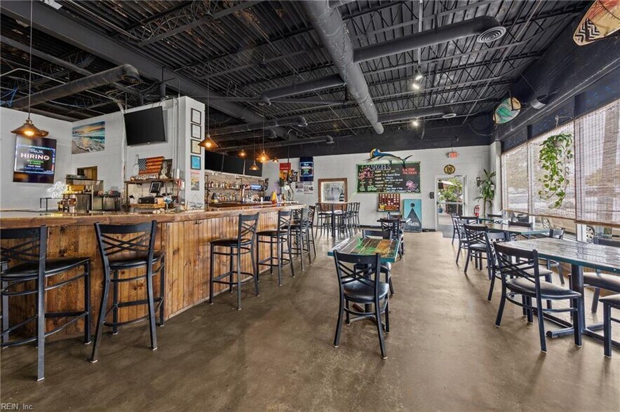 More Photos Of 130 Commerce St, Suffolk Restaurant For Sale