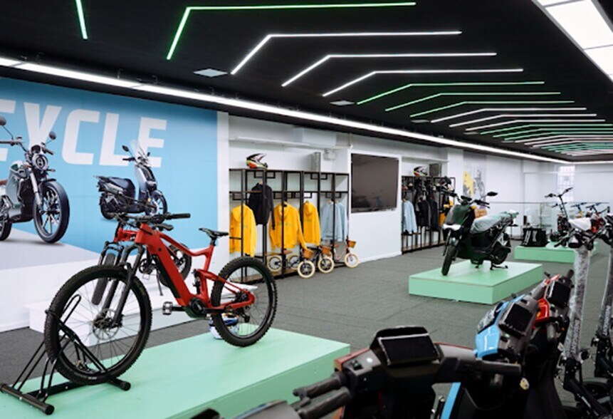 More Photos Of 5015 5th Ave, Brooklyn Storefront For Lease