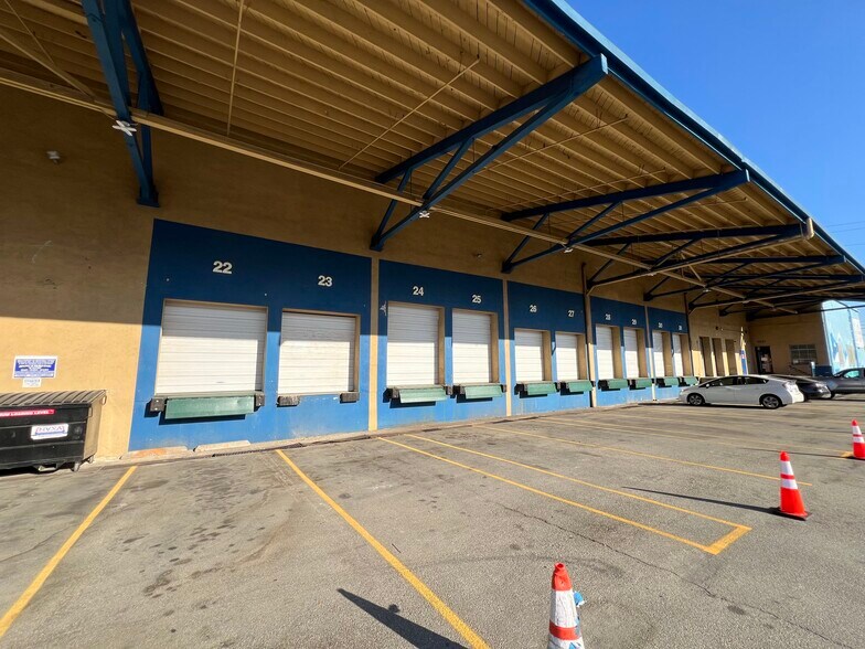 More Photos Of 1937-2035 E Vernon Ave, Vernon Refrigeration Cold Storage For Lease