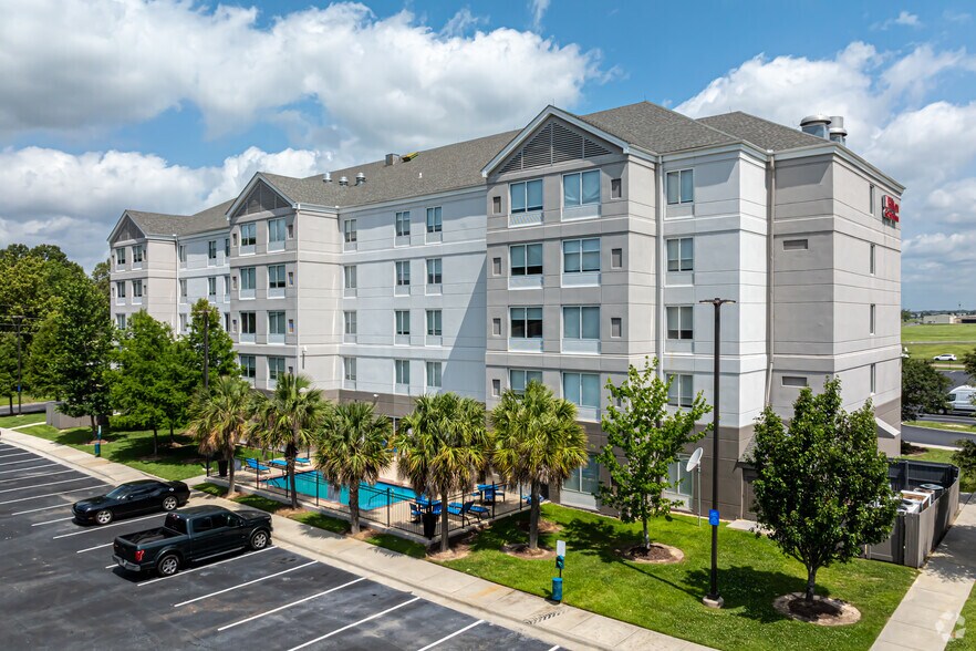 More Photos Of 3330 Harding Blvd, Baton Rouge Hotel For Sale