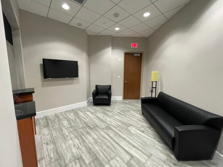 More Photos Of 6701 S Red Rd, South Miami Medical For Sale