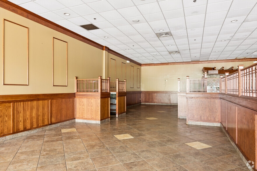 More Photos Of 521 Fletcher Dr, Warrenton Unknown For Lease