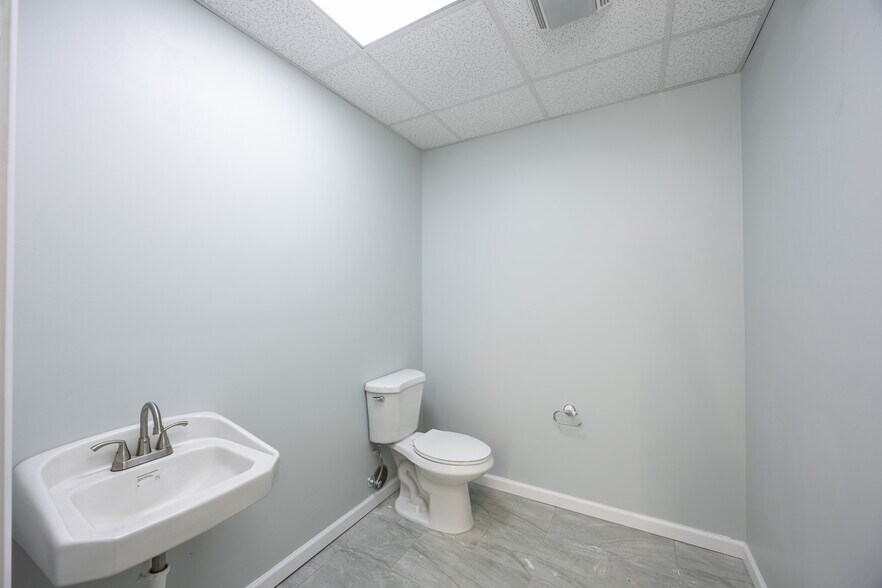 More Photos Of 320 Tilton Rd, Northfield Warehouse For Sale