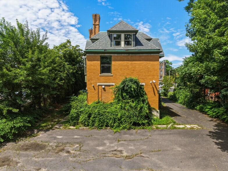 More Photos Of 14 Wethersfield Ave, Hartford Loft Creative Space For Sale