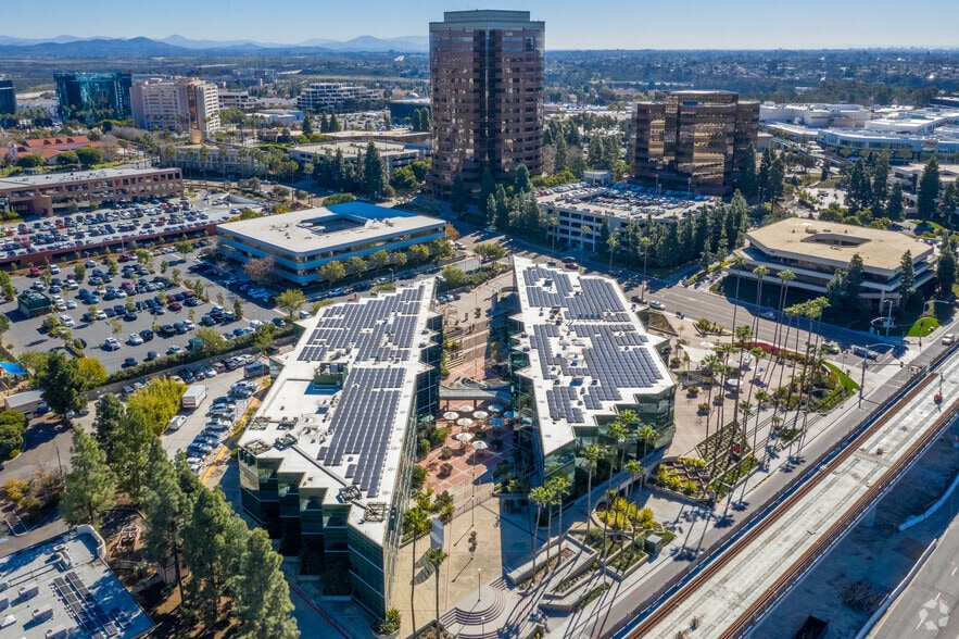 More Photos Of 9333 Genesee Ave, San Diego Unknown For Lease