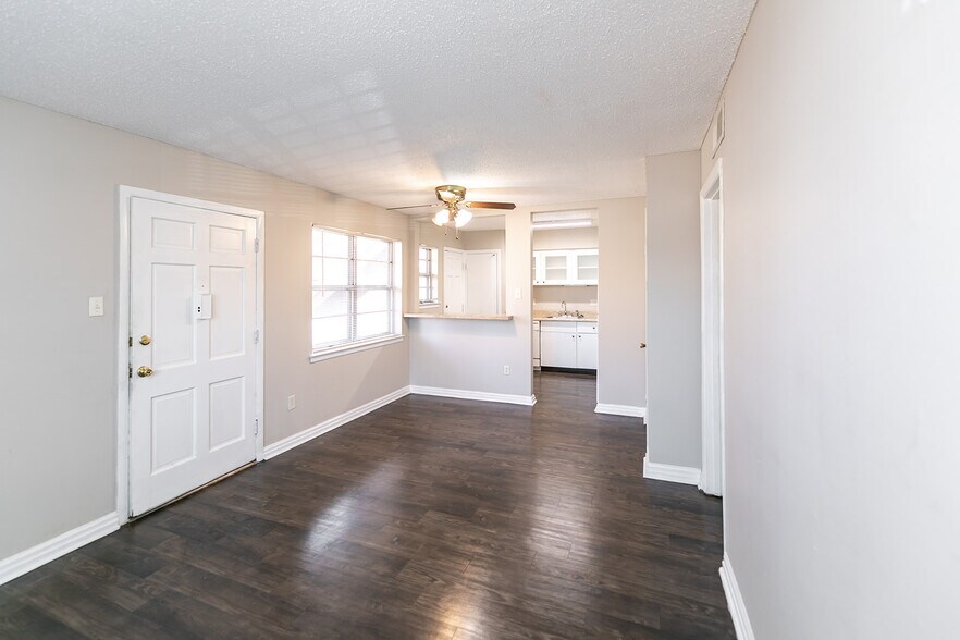 More Photos Of 2780 Madison Ave, Memphis Apartments For Sale