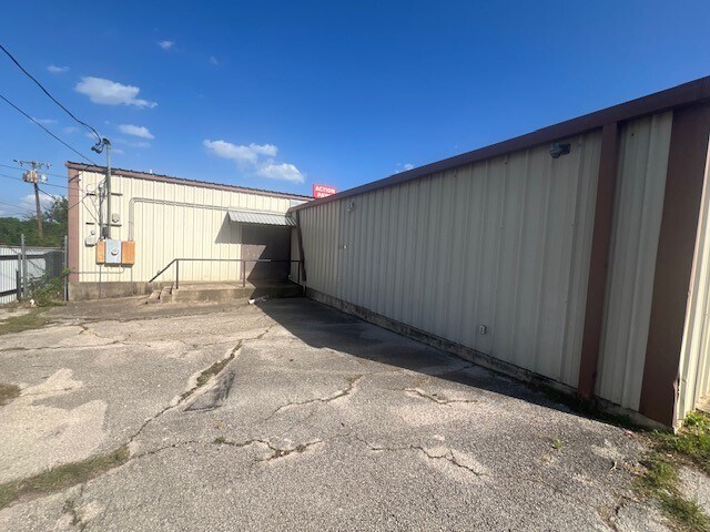 More Photos Of 719 W Rancier Ave, Killeen Freestanding For Sale