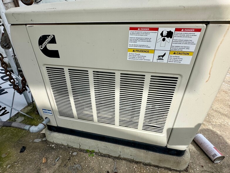 More Photos Of 414 W 9th St, Sanford Office For Sale