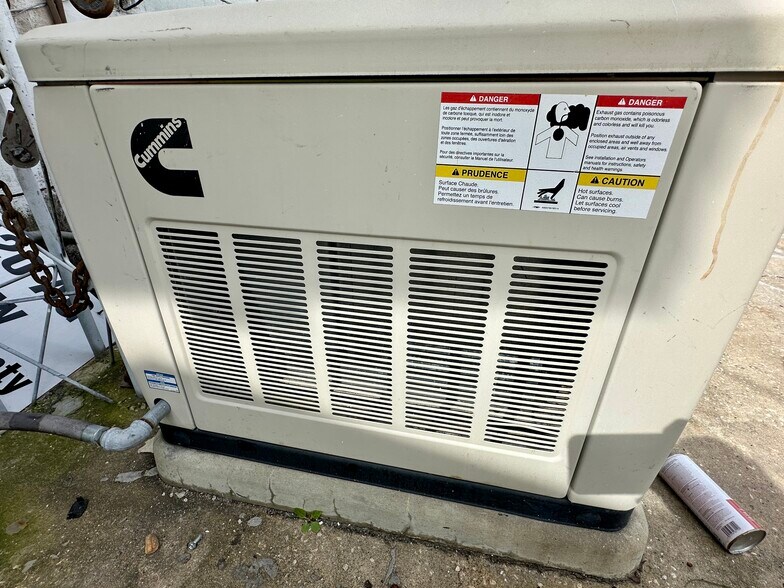 More Photos Of 414 W 9th St, Sanford Office For Sale