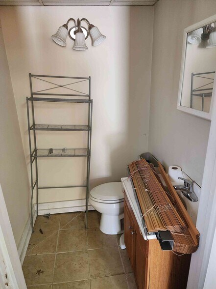 More Photos Of 3985 Central Ave, Shadyside Flex For Sale