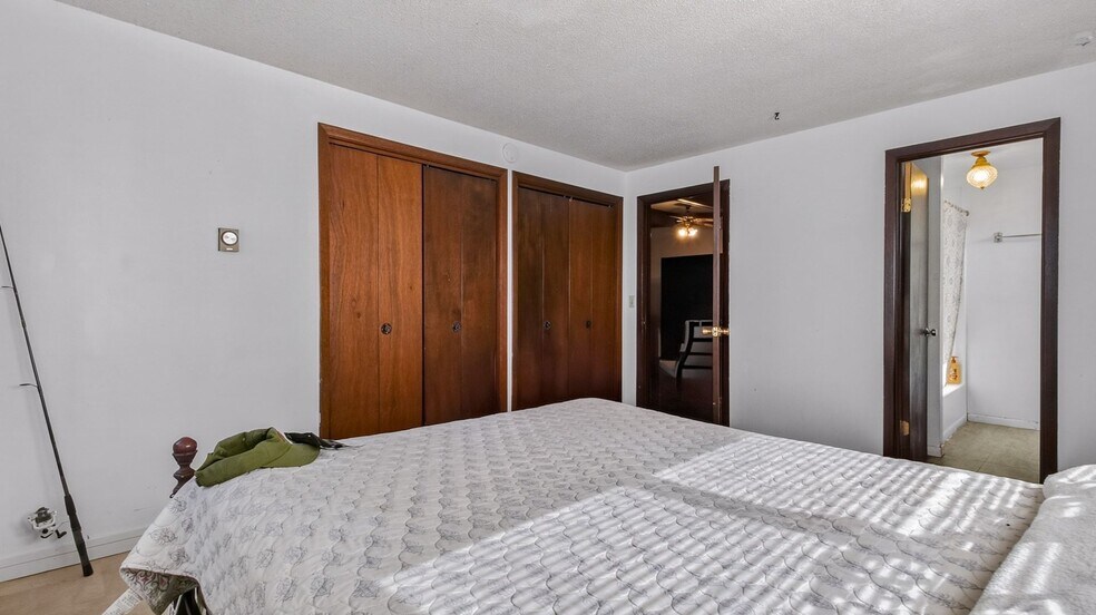More Photos Of 110 W 2nd St N, Ladysmith General Retail For Sale