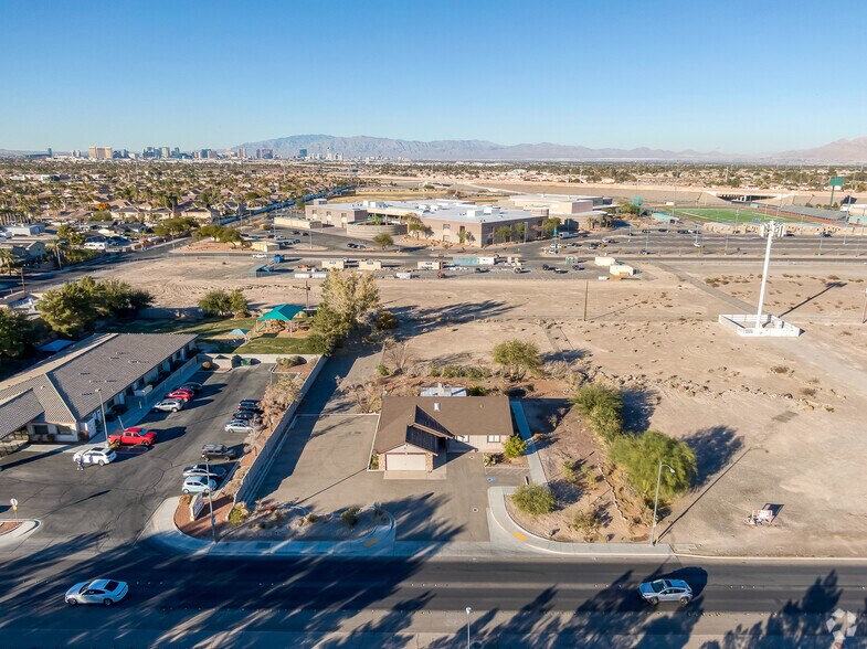 More Photos Of 1620 E Serene Ave, Las Vegas Freestanding For Lease