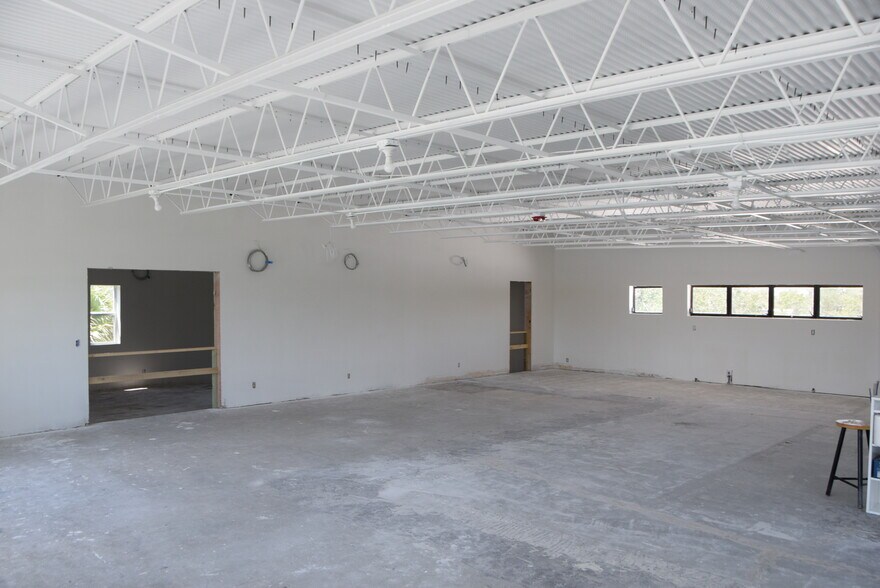 More Photos Of 951 Alternate A1A, Jupiter Freestanding For Lease