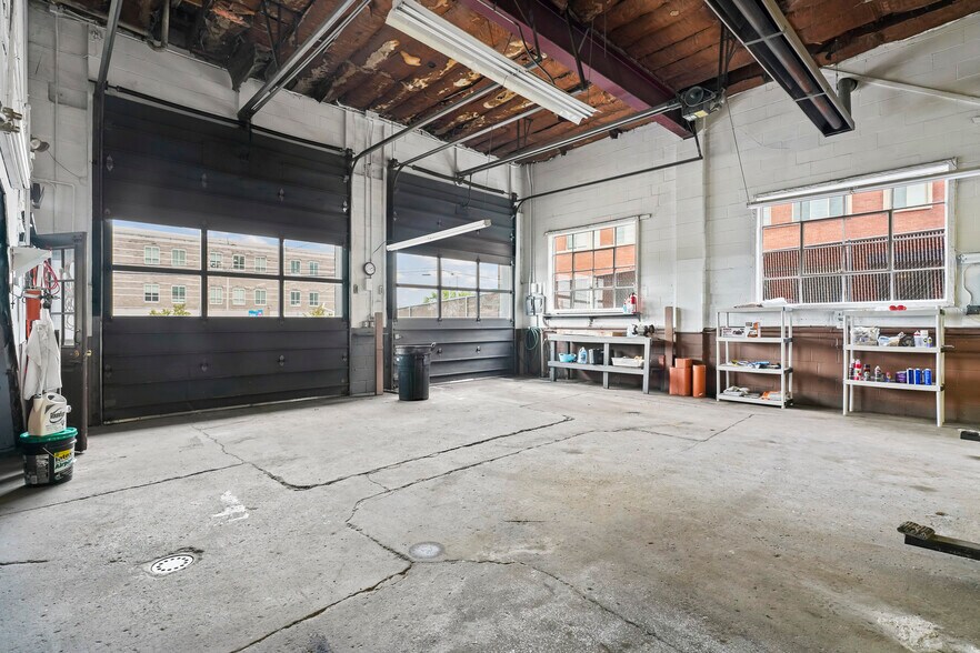 More Photos Of 111 Nott Ter, Schenectady Auto Repair For Sale