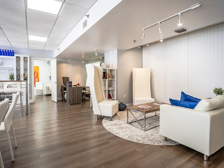 More Photos Of 168 SE 1st St, Miami Loft Creative Space For Sale