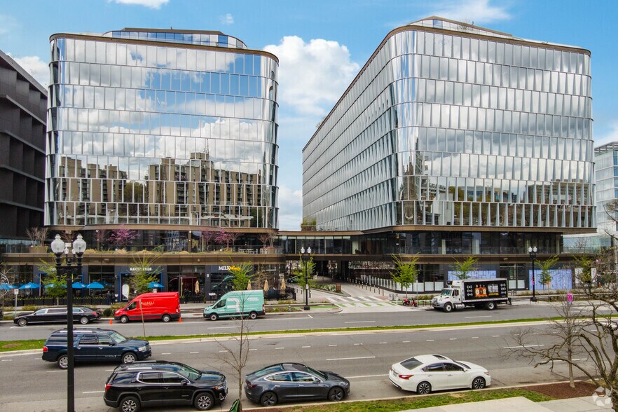 More Photos Of 670 Maine Ave SW, Washington Office For Lease