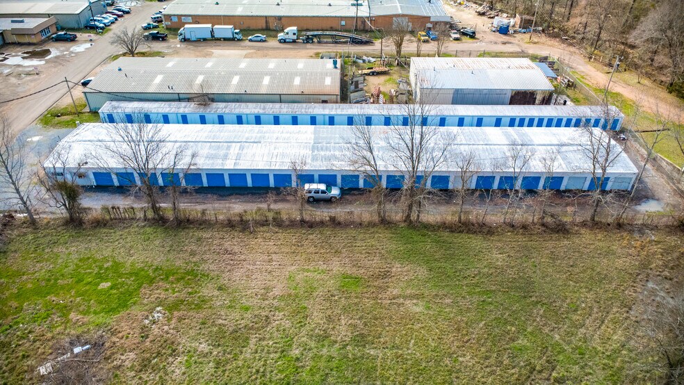 More Photos Of 5849 N Commerce Plz, Jackson Self Storage For Sale