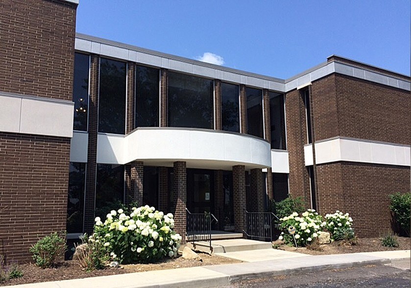 Primary Photo Of 66 S Miller Rd, Fairlawn Office For Lease