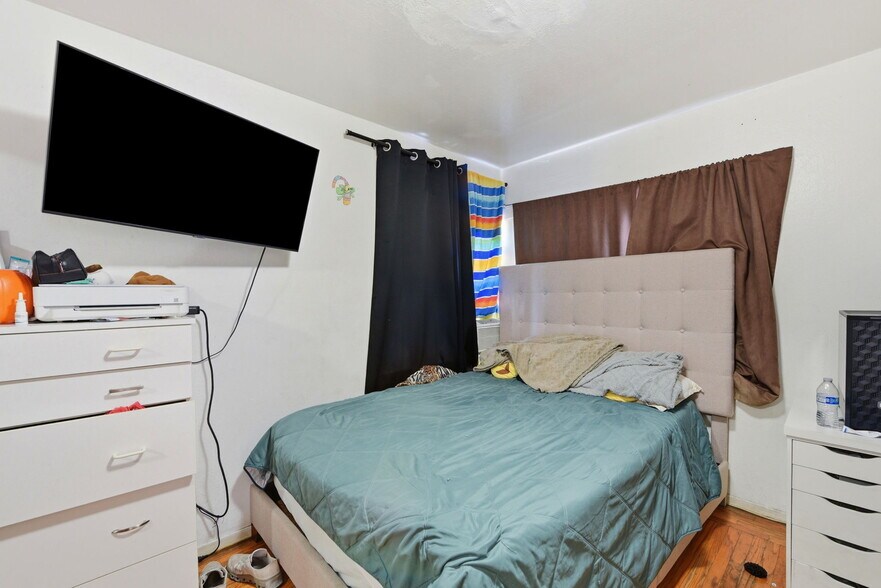 More Photos Of 3050-3058 Davis St, Oakland Apartments For Sale