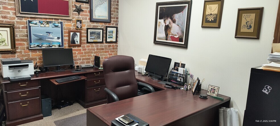 More Photos Of 217 23rd St, Galveston Apartments For Sale