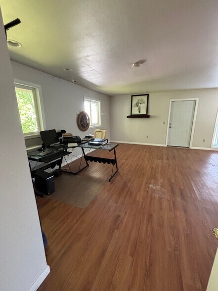 More Photos Of 15350 NE Sandy Blvd, Portland Office Residential For Sale