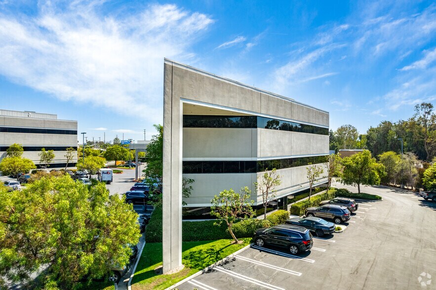 More Photos Of 21061 S Western Ave, Torrance Office For Lease