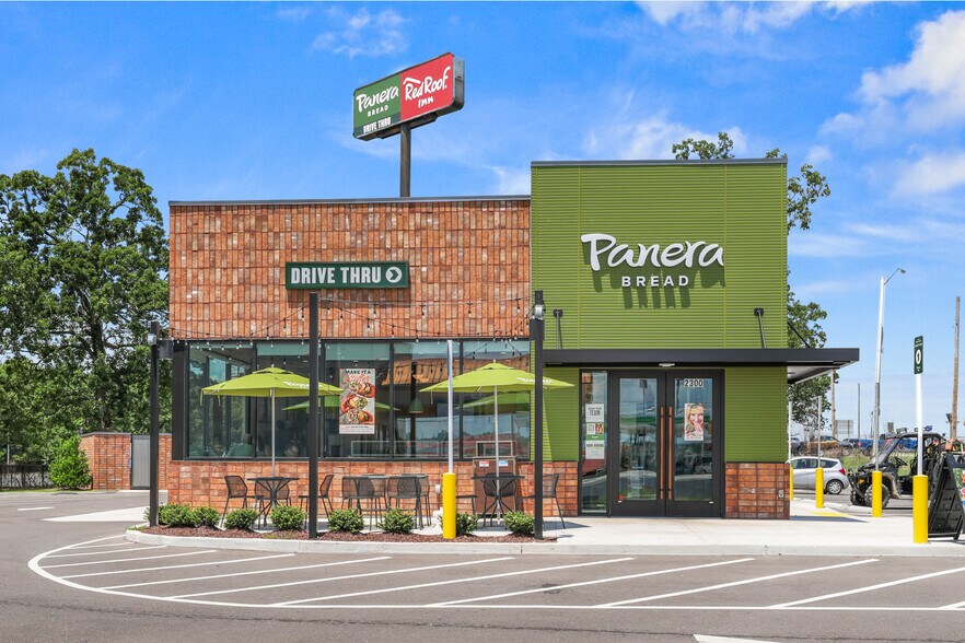 More Photos Of 2314 Hillsboro Blvd, Manchester General Retail For Sale
