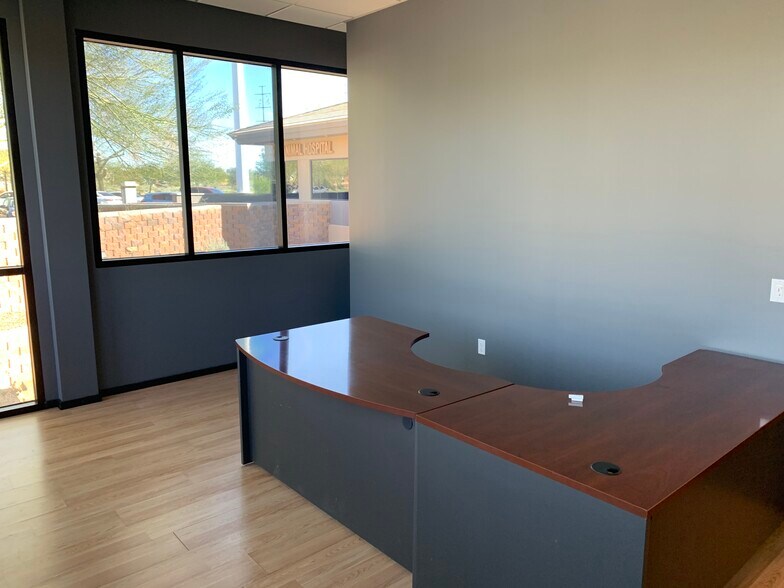 More Photos Of 10643 N Frank Lloyd Wright Blvd, Scottsdale Office For Sale