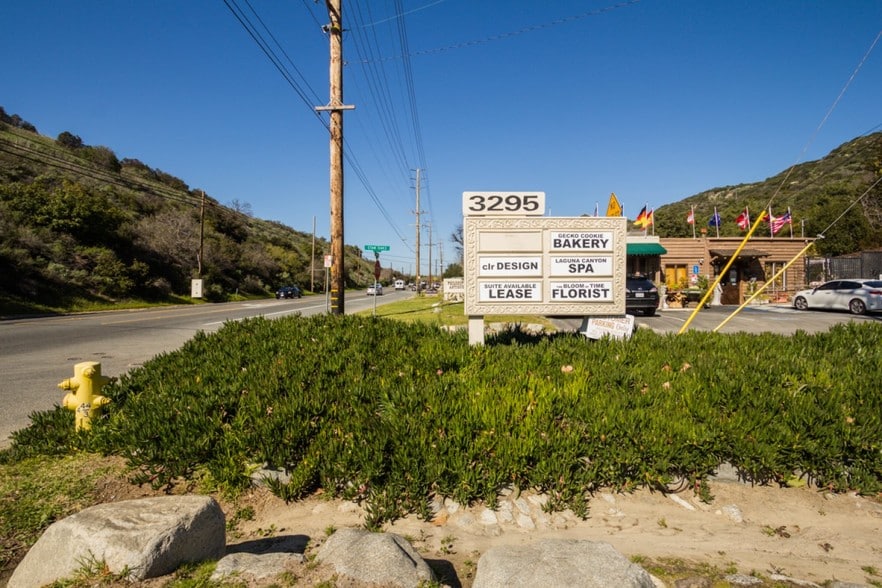 More Photos Of 3295 Laguna Canyon Rd, Laguna Beach Industrial For Lease