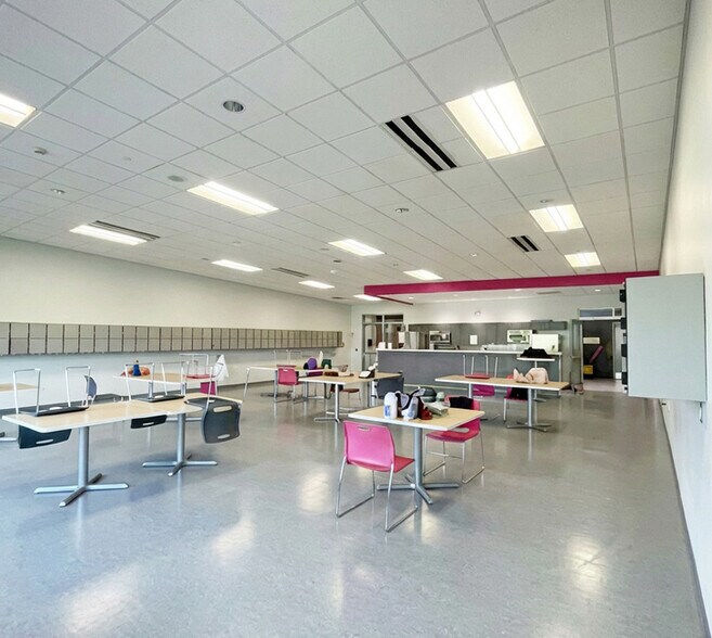 More Photos Of 5301 Park Circle Dr, Kalamazoo Service For Sale