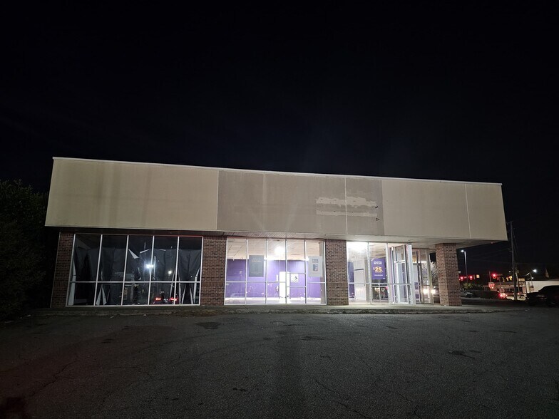 More Photos Of 597 Whitman St, Orangeburg Freestanding For Sale