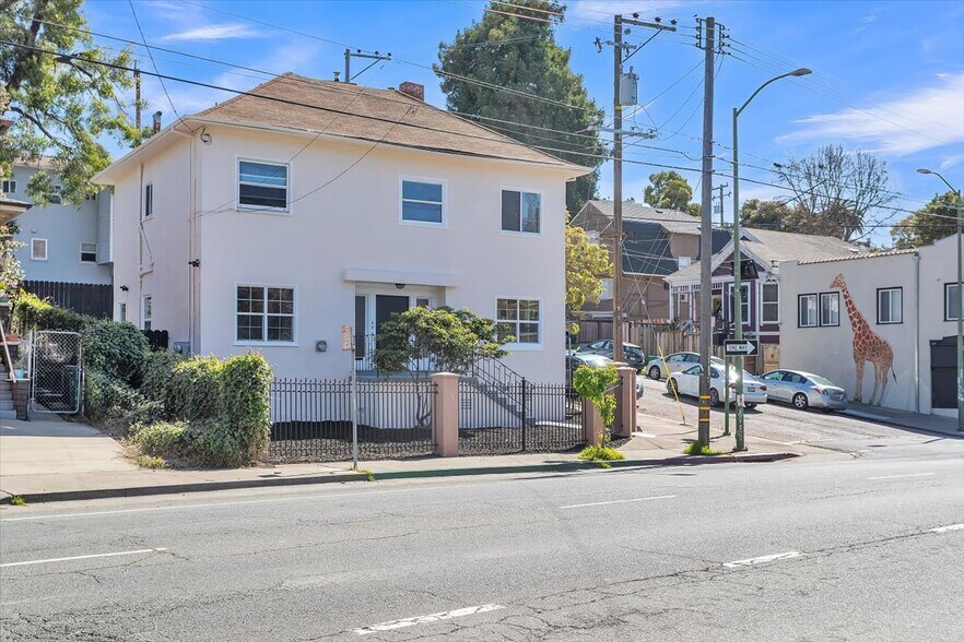 More Photos Of 3300 Harrison St, Oakland Apartments For Sale