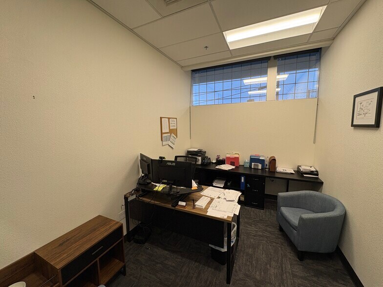 More Photos Of 900 S Main St, Las Vegas Office For Lease