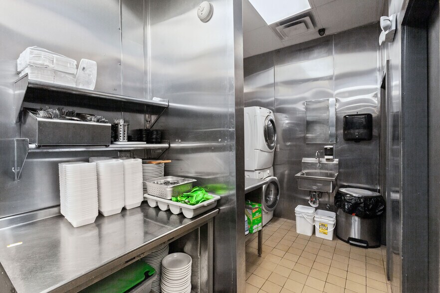 More Photos Of 102 Clinton Center Dr, Clinton Restaurant For Sale