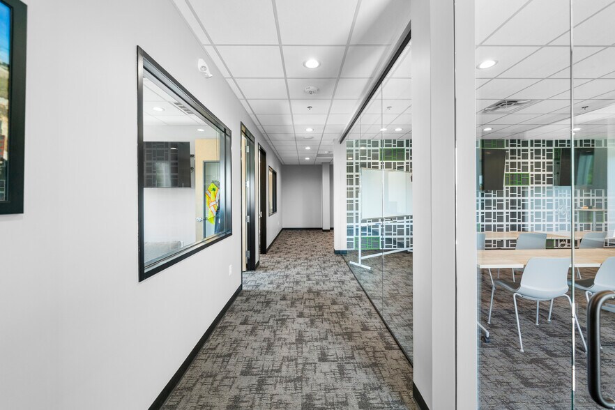 More Photos Of 351 W Southlake Blvd, Southlake Medical For Sale