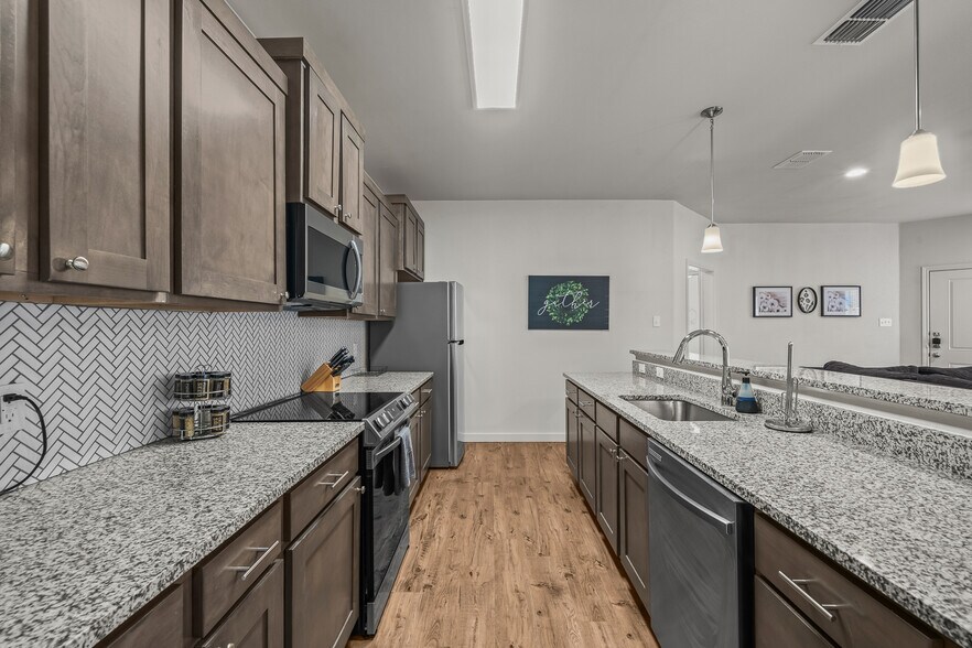 More Photos Of 2602 135th St, Lubbock Apartments For Sale