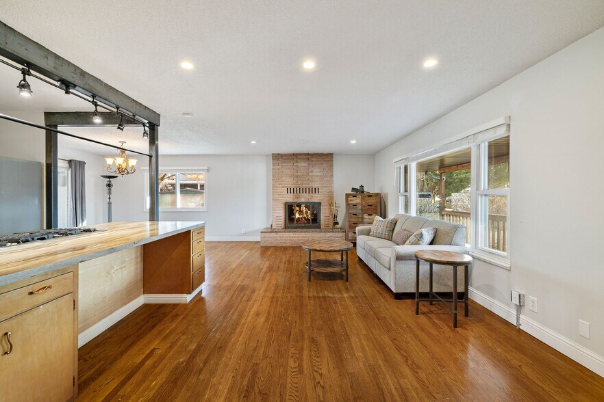 More Photos Of 180 Gallian Ln, Reno Office Residential For Sale