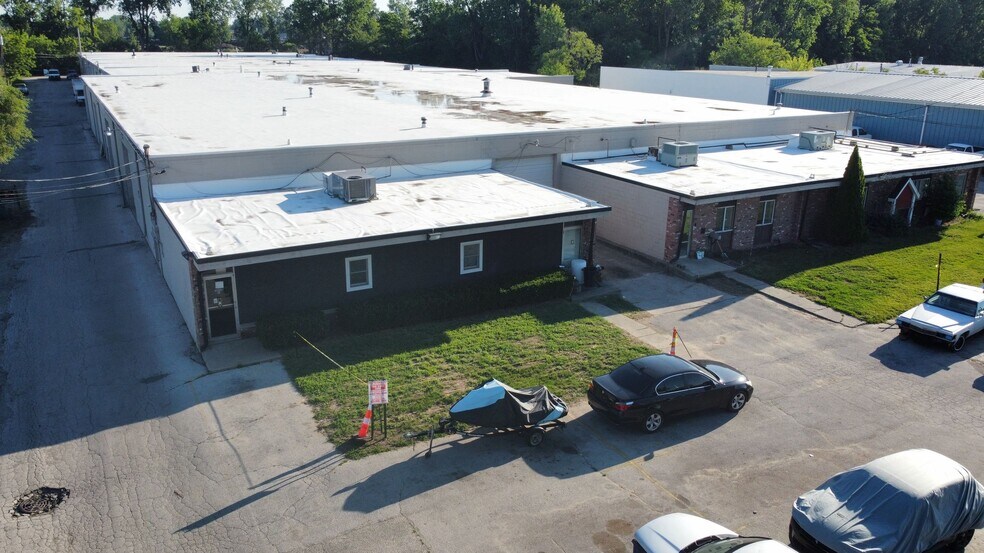 More Photos Of 3032-3038 South Ave, Toledo Manufacturing For Sale
