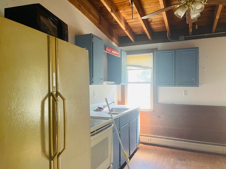 More Photos Of 76 W Stafford Rd, Stafford Springs Auto Repair For Sale