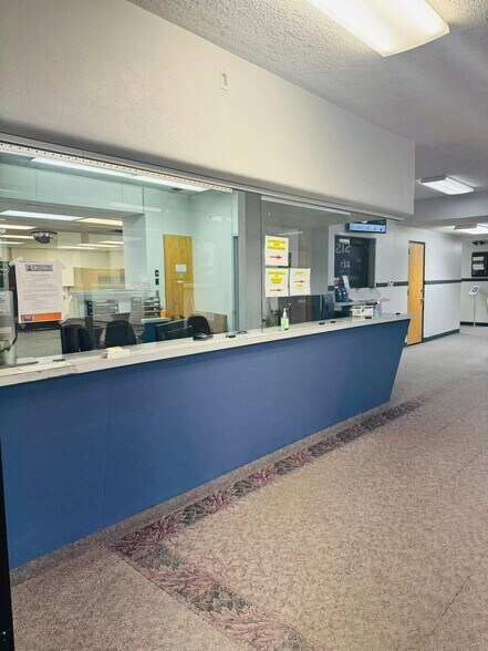 More Photos Of 2020 Central Ave, Dodge City Medical For Sale